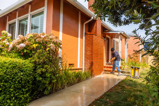 Best Concrete Pressure Washing  in Chisholm, MN