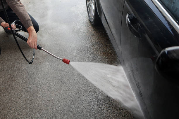 Best Commercial Building Pressure Washing  in Chisholm, MN